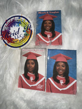 Load image into Gallery viewer, Graduation buttons  - Round and Rectangle
